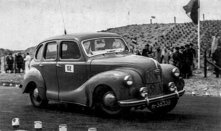 B.L.van den Wansem i F.Vrijaldenhoven – Austin A 40.